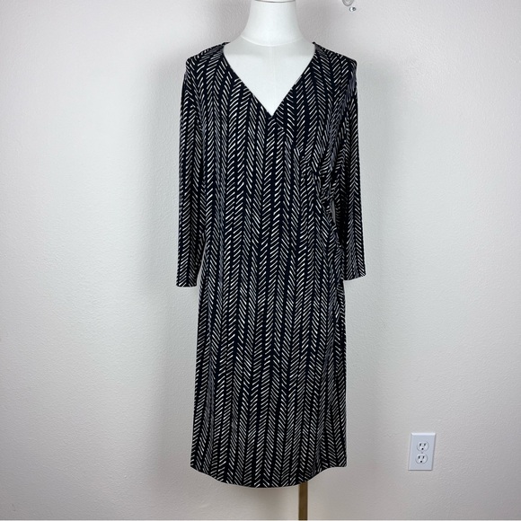 Chicos Travelers Dress Womens 1 Small Graphic Rosemary Wrap Long sleeve Black - Picture 1 of 11